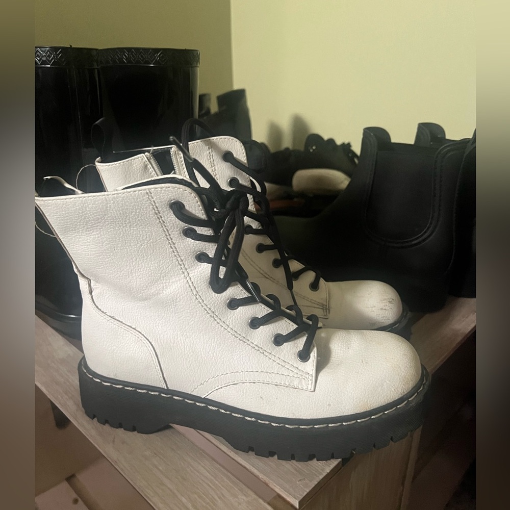 Faux Dr Marten’s